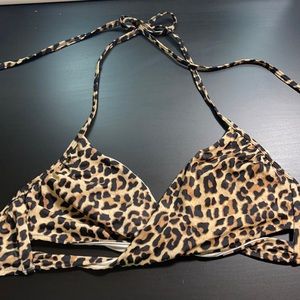 VS PINK Cheetah print twist bathing suit top